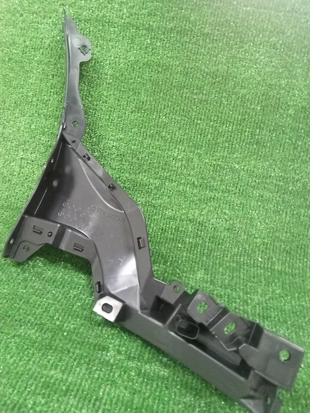 Крепление бампера левое переднее MAZDA CX-30 DMEP DFR5-50-A50A 3 ракурс