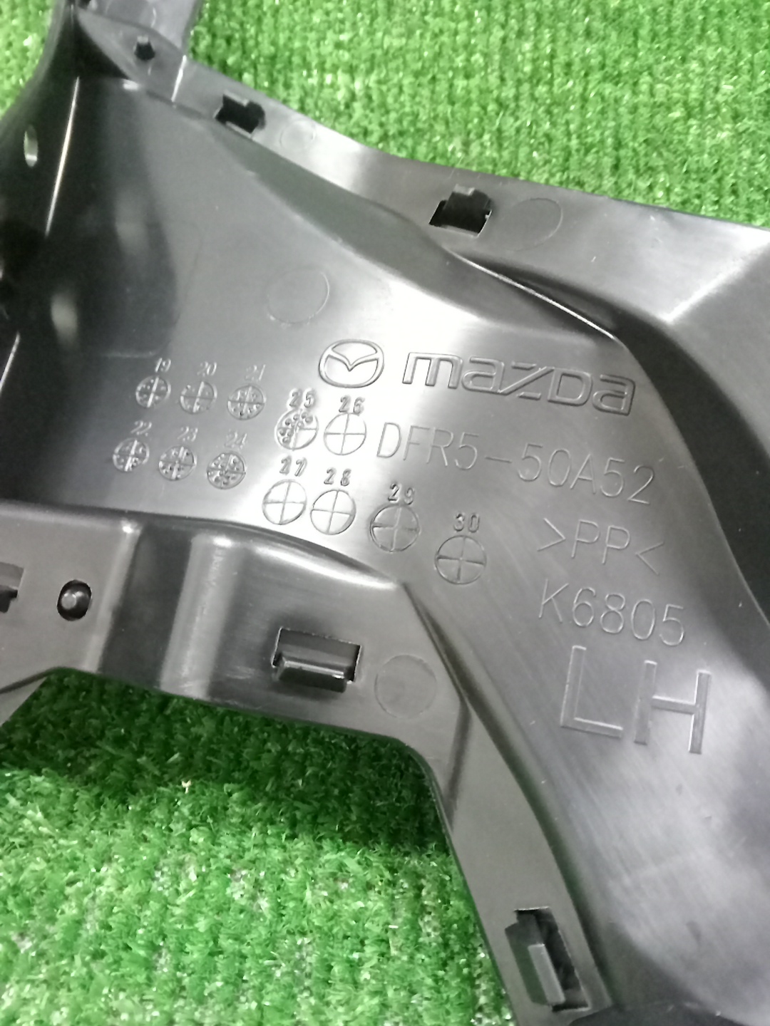 Крепление бампера левое переднее MAZDA CX-30 DMEP DFR5-50-A50A 4 ракурс