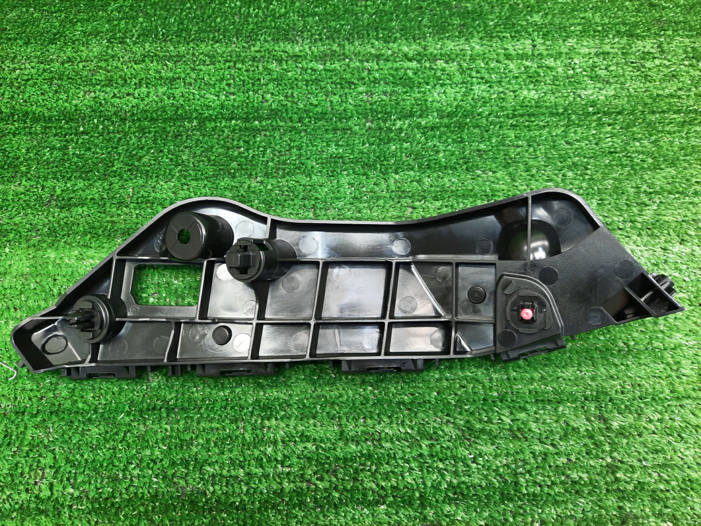 Крепление бампера левое переднее TOYOTA RAV4 ASA42 52536-42050 1 ракурс Крепление бампера левое переднее TOYOTA RAV4 ASA42 52536-42050 1 ракурс