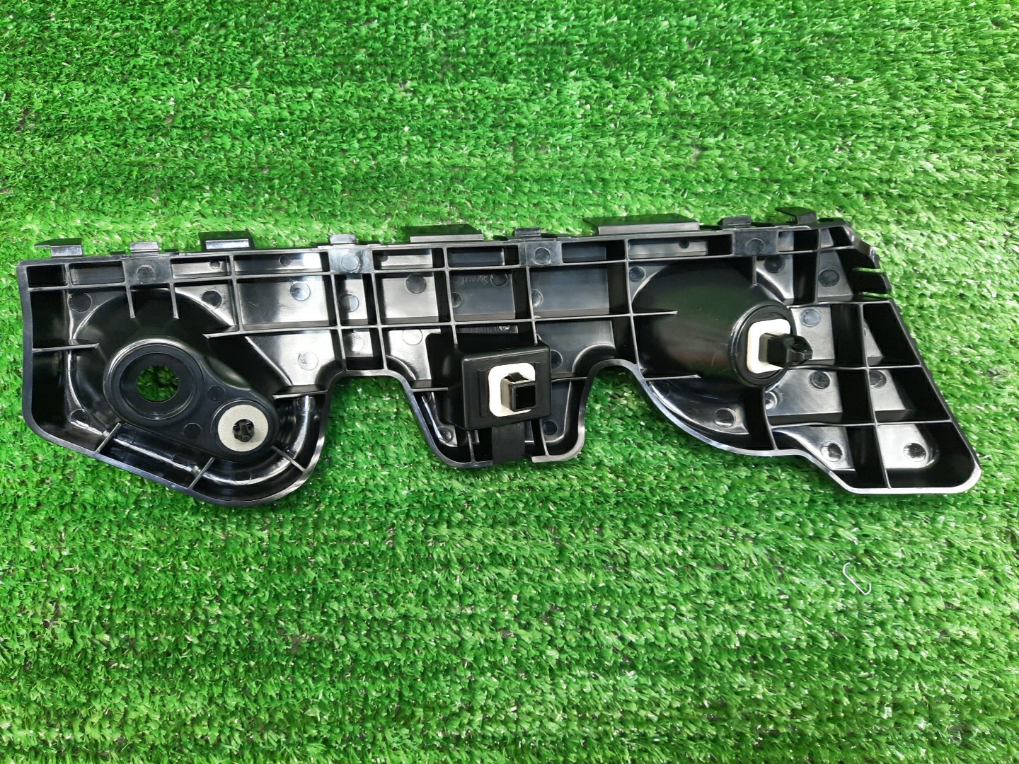 Крепление бампера правое заднее MAZDA CX-30 DMEP DFR5-50-2H1 1 ракурс