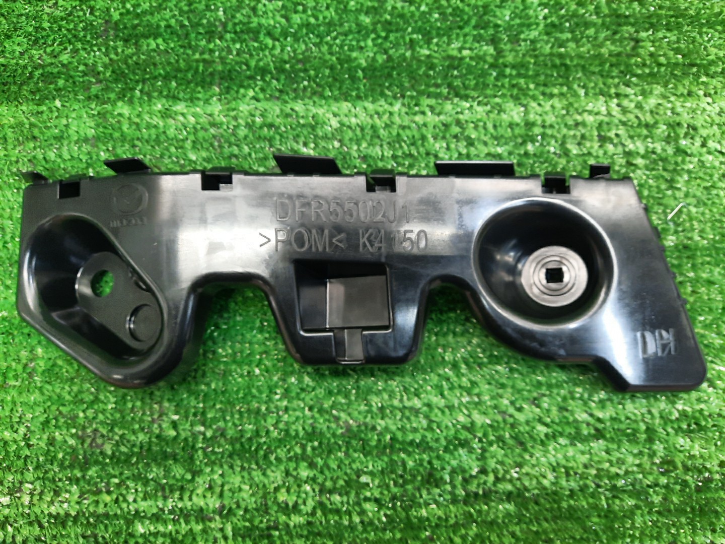 Крепление бампера левое заднее MAZDA CX-30 DMEP DFR5-50-2J1 1 ракурс