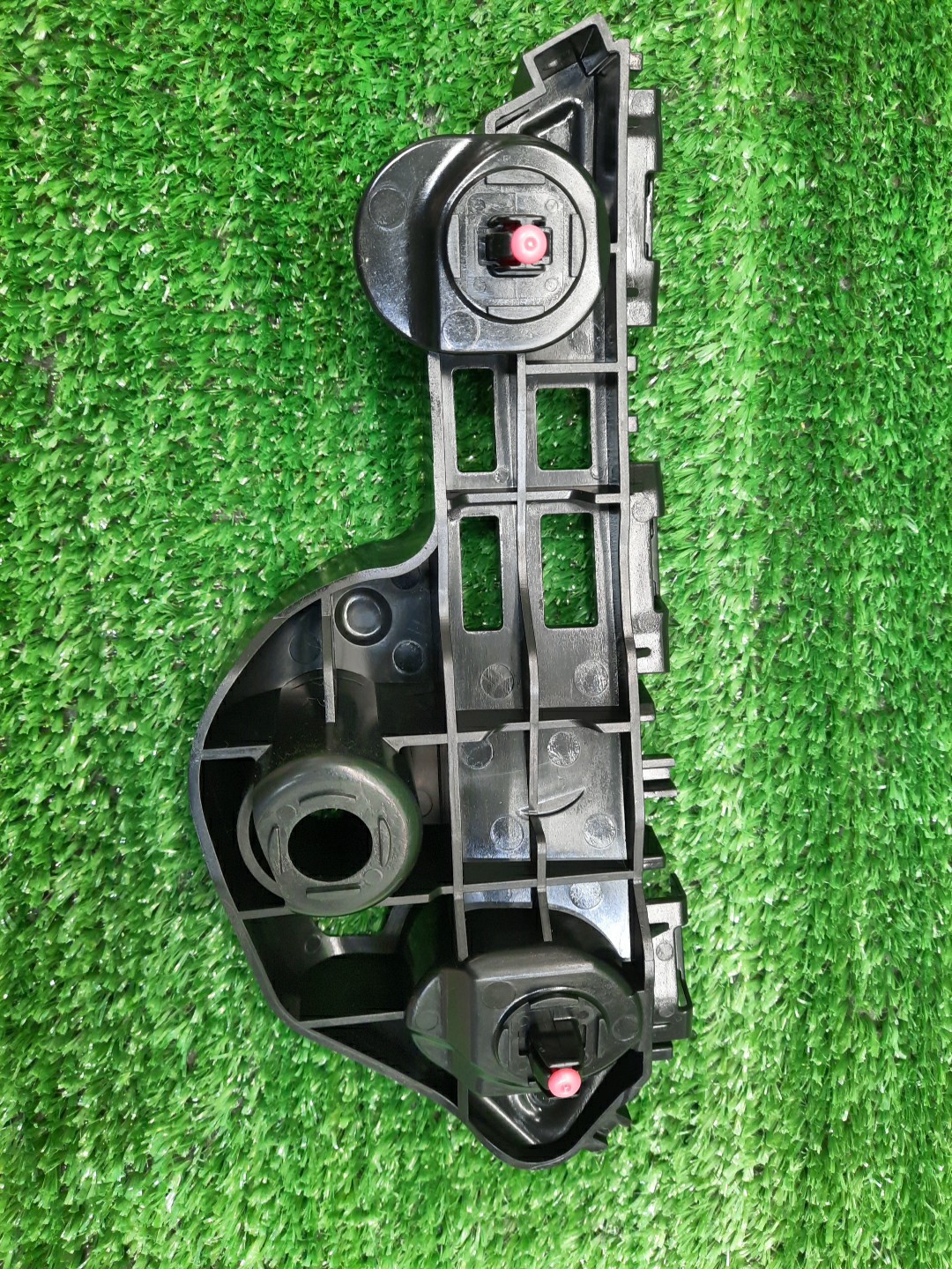 Крепление бампера левое переднее TOYOTA CAMRY AXVH70 52536-33060 2 ракурс