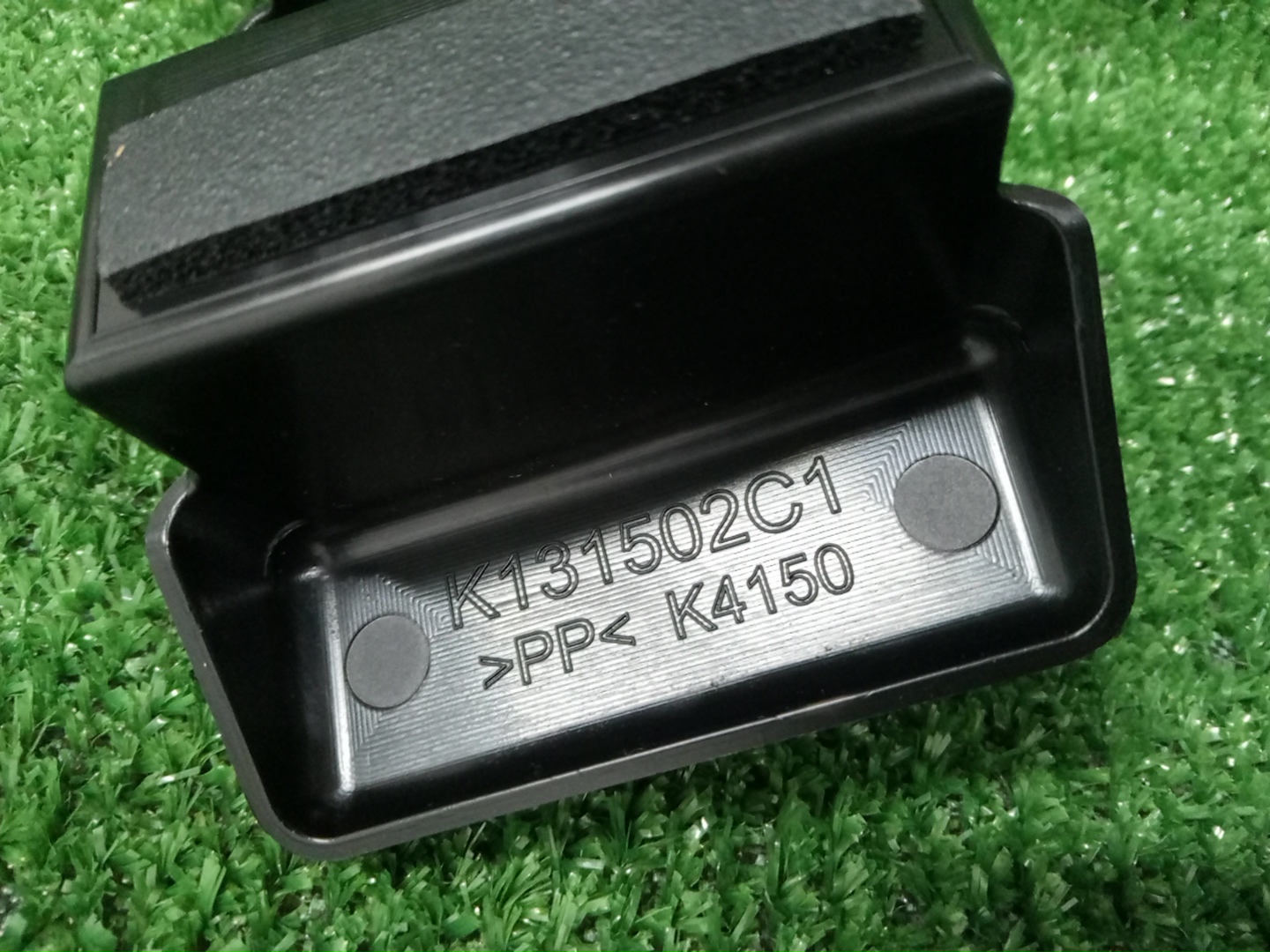 Крепление бампера правое заднее MAZDA CX-8 KG2P, KG5P K131-50-2C1 3 ракурс