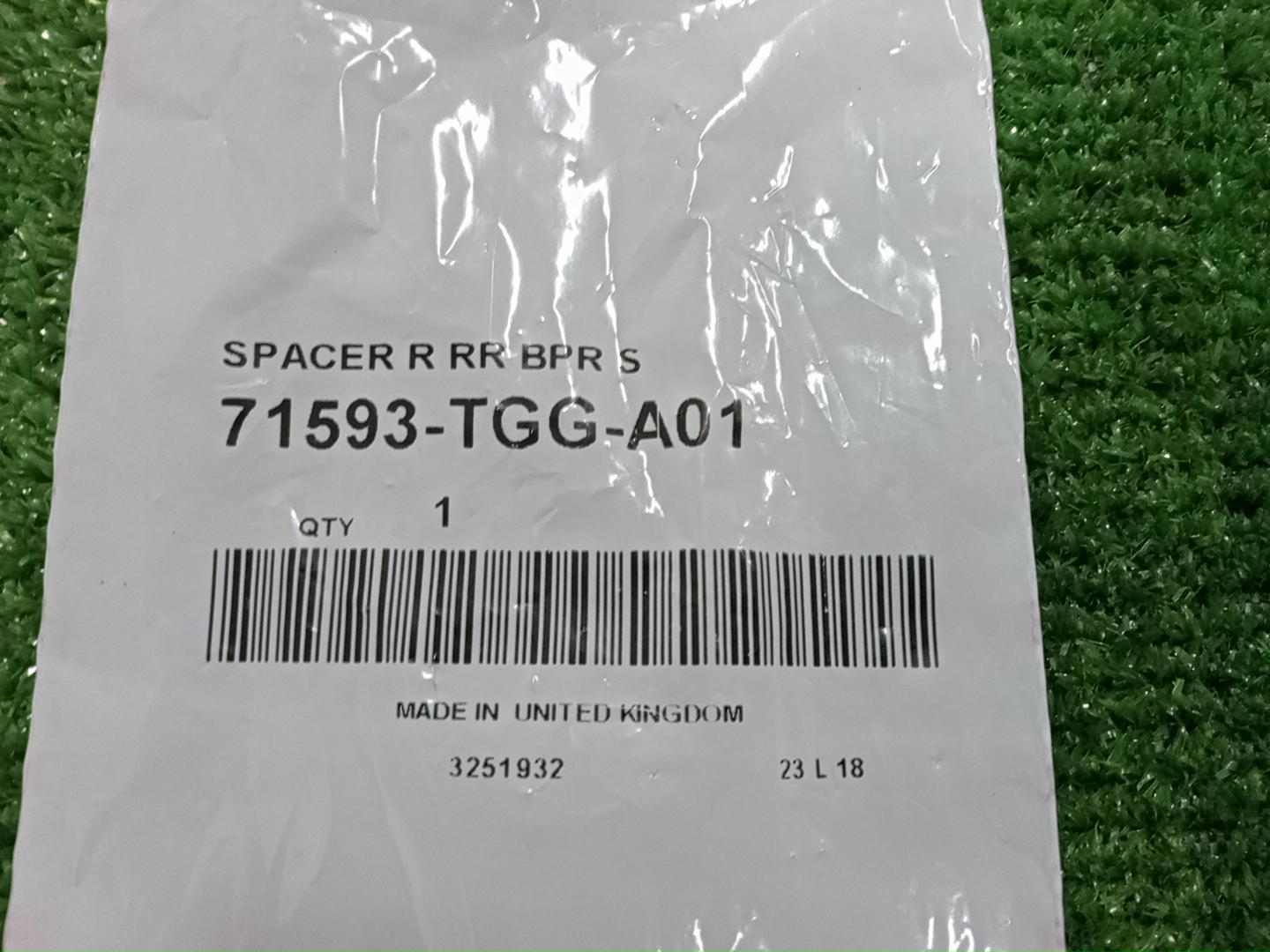 Крепление бампера правое заднее HONDA CIVIC FK7 71593-TGG-A01 3 ракурс
