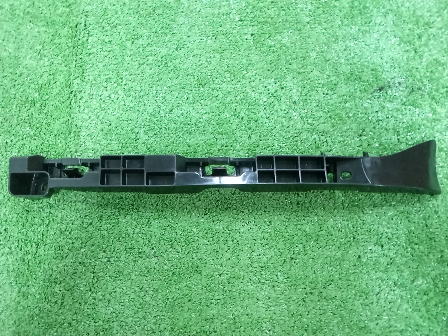 Крепление бампера левое заднее MITSUBISHI DELICA D:2 MB37S MQ518724 1 ракурс