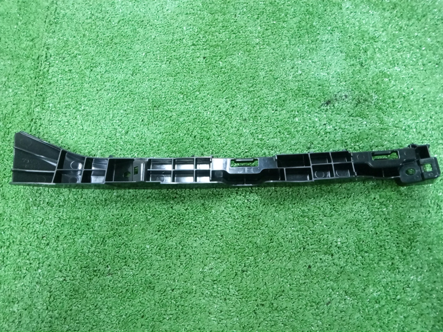 Крепление бампера левое заднее MITSUBISHI DELICA D:2 MB37S MQ518724 2 ракурс