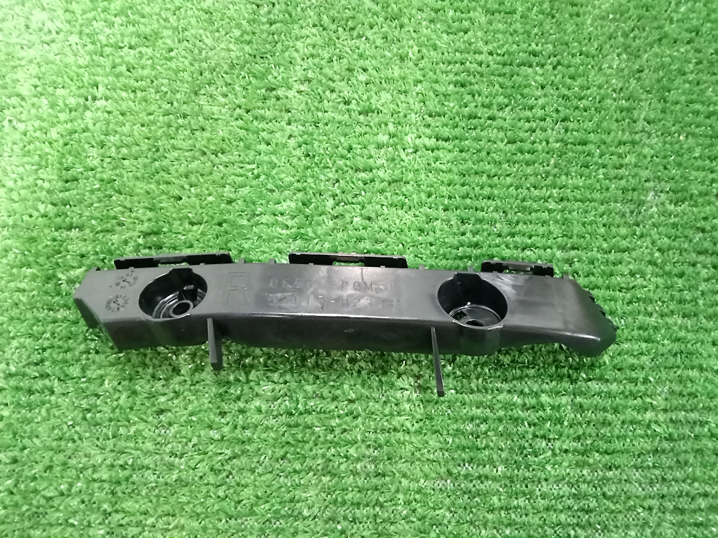 Крепление бампера правое переднее DAIHATSU MIRA E:S LA310S 52115-B2330 1 ракурс