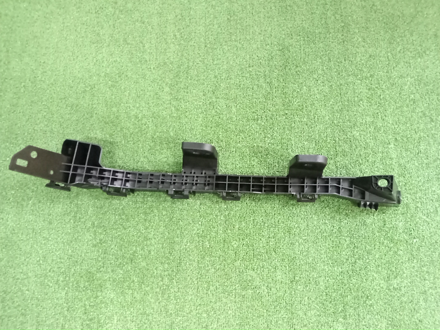 Крепление бампера правое переднее HONDA CIVIC FL1 71240-T20-A01 1 ракурс