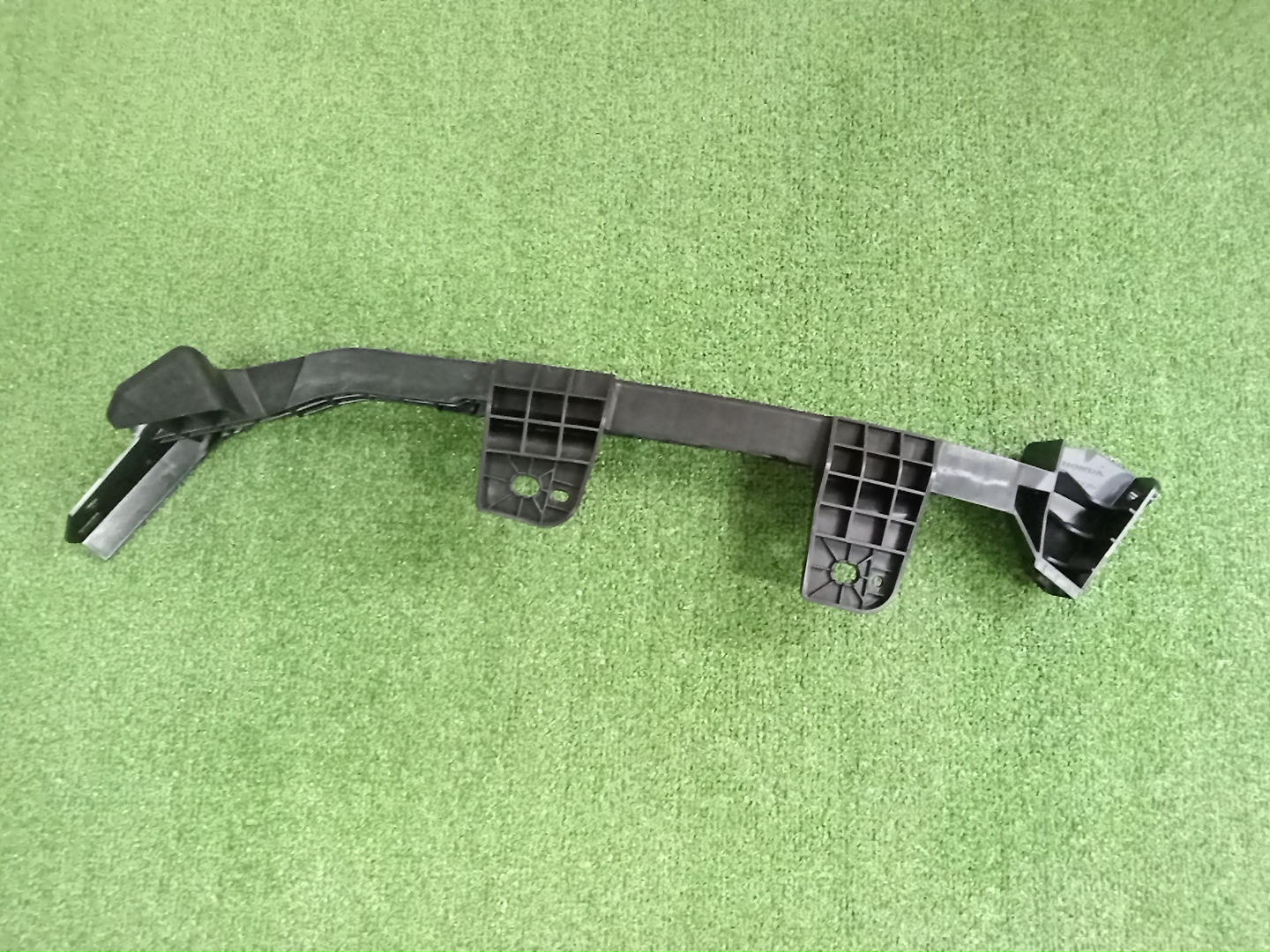 Крепление бампера правое переднее HONDA CIVIC FL1 71240-T20-A01 2 ракурс