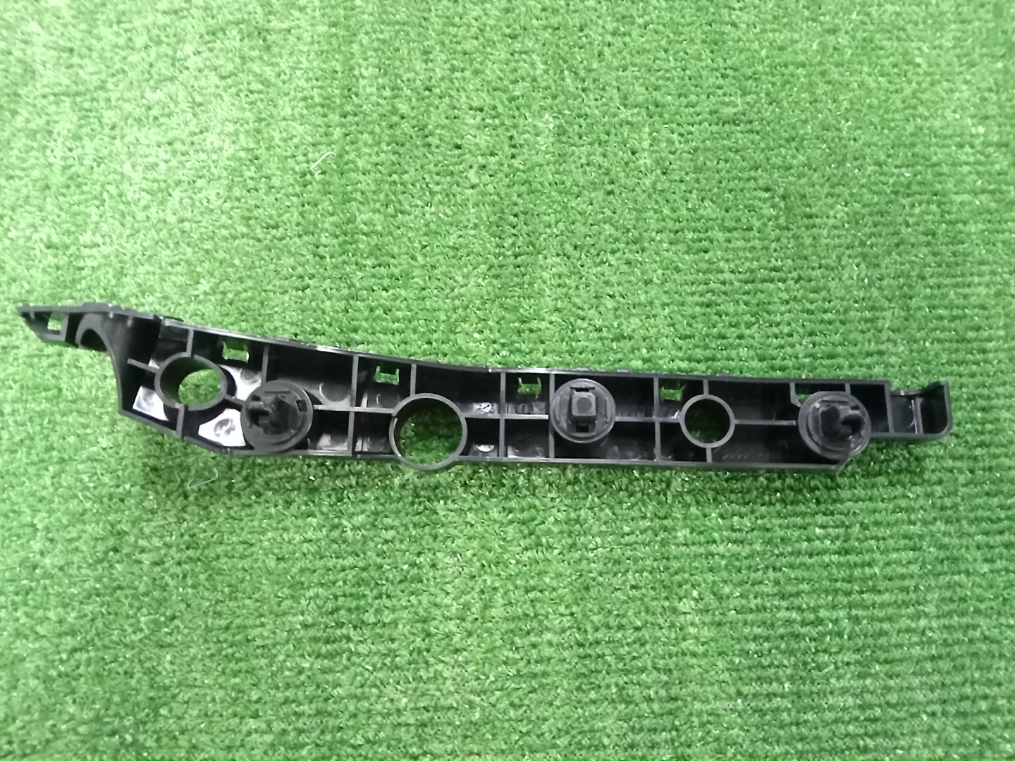 Крепление бампера левое переднее NISSAN DAYZ B43W 62222-7MA0A 2 ракурс