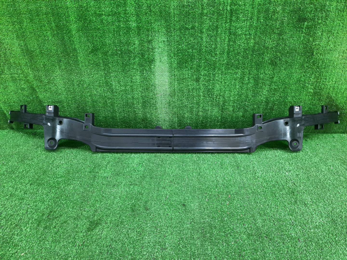 Крепление бампера переднее SUBARU FORESTER SKE 57707SJ180 1 ракурс
