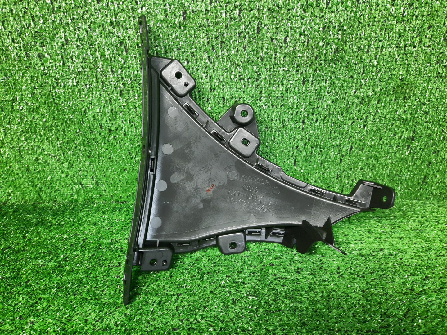 Крепление бампера левое переднее MAZDA MAZDA 3 BPFP BCKB-50-A20B 2 ракурс