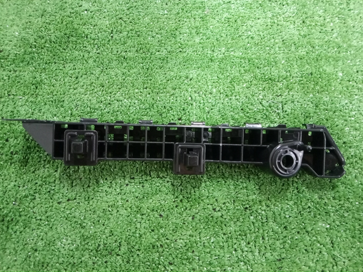 Крепление бампера левое переднее SUBARU FORESTER SK5 57707SJ130 1 ракурс