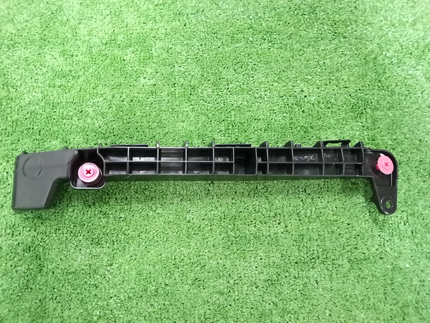 Крепление бампера правое заднее TOYOTA LAND CRUISER PRADO TRJ250 52155-60170 2 ракурс