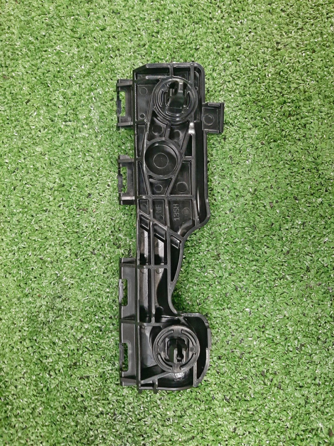 Крепление бампера правое переднее DAIHATSU TAFT LA900S 52115-B2380 1 ракурс