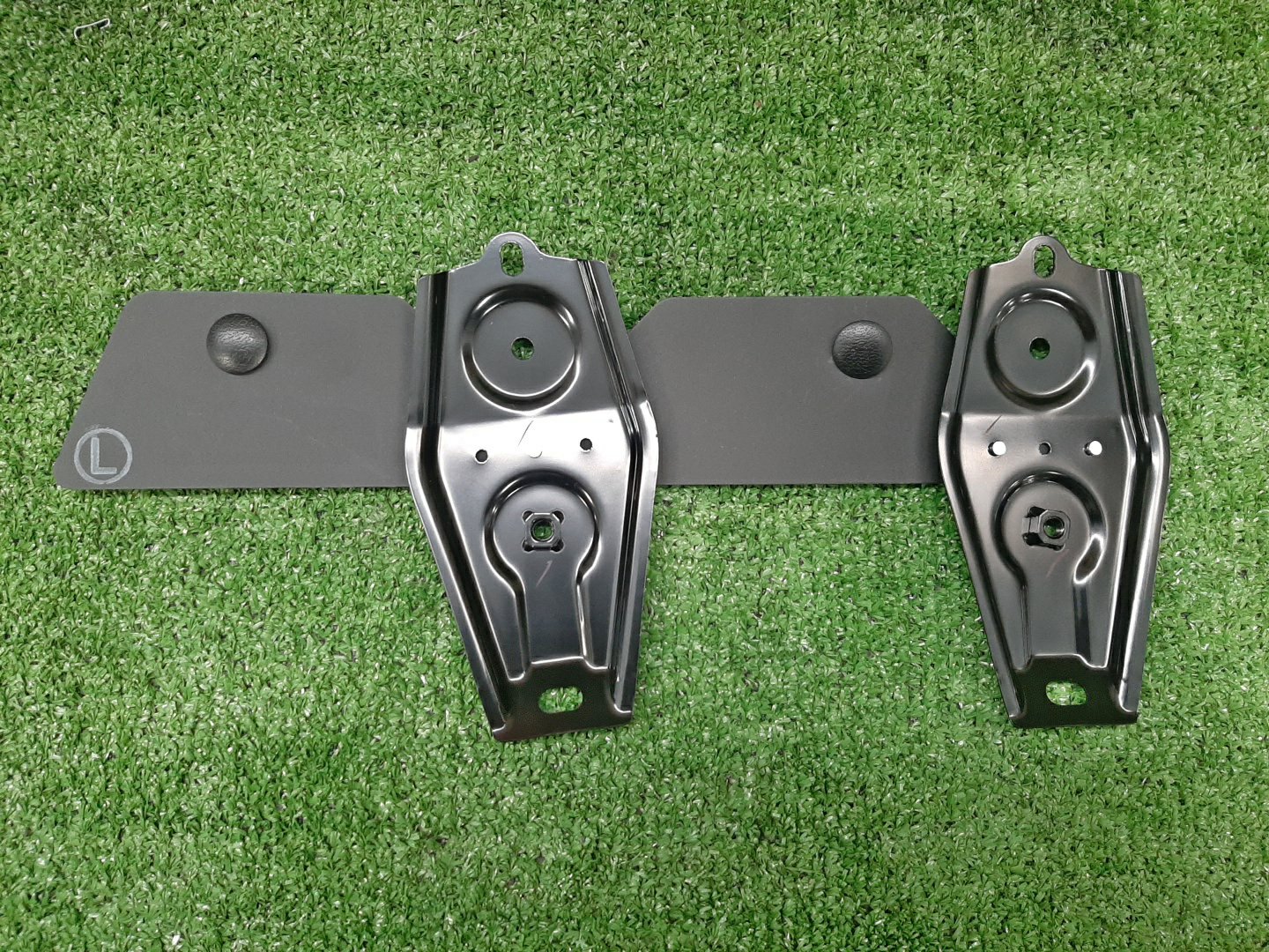 Крепление бампера левое заднее TOYOTA FJ CRUISER GSJ15 1GR-FE 52068-35021 1 ракурс