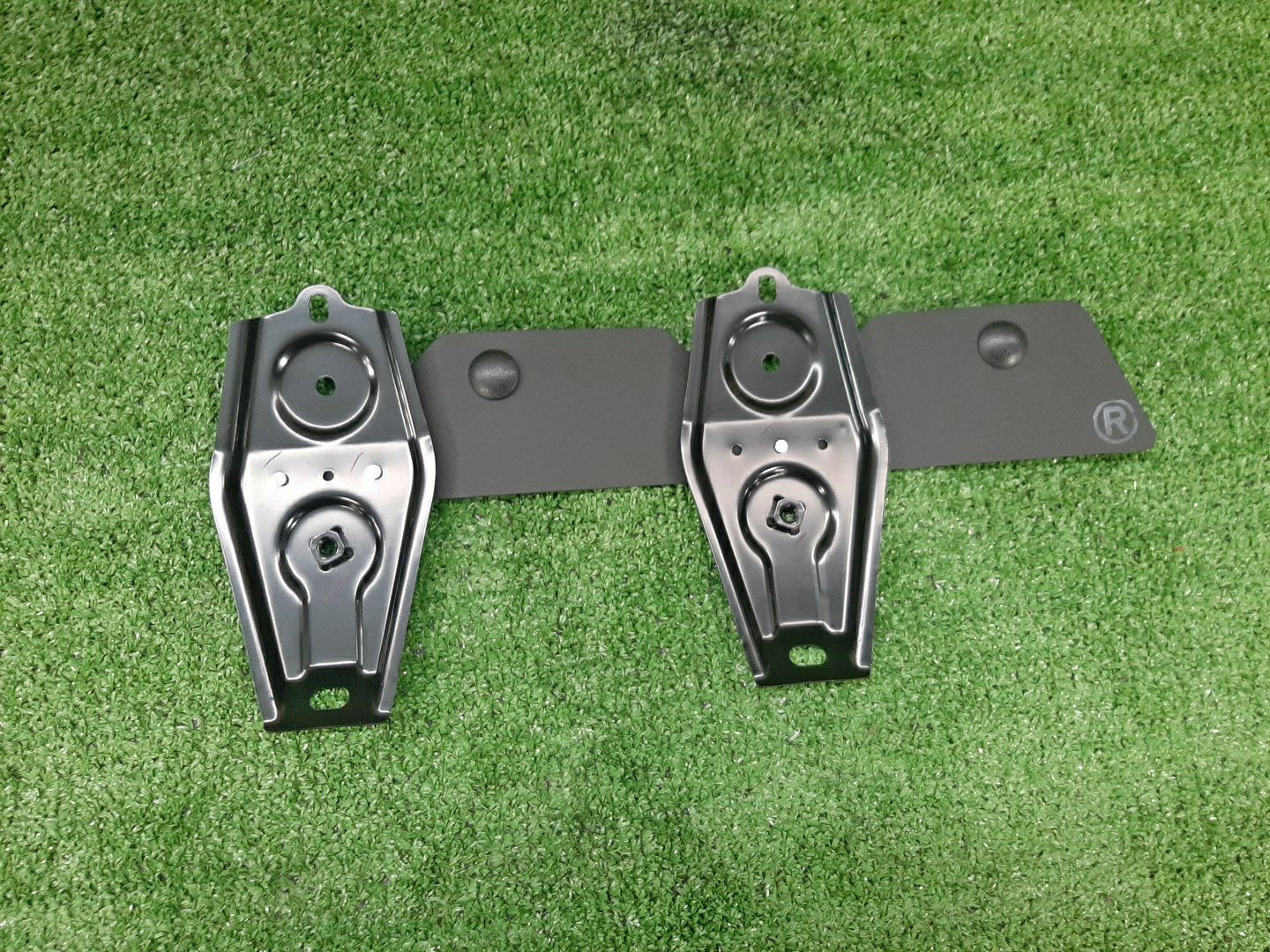 Крепление бампера правое заднее TOYOTA FJ CRUISER GSJ15 1GR-FE 52067-35021 1 ракурс