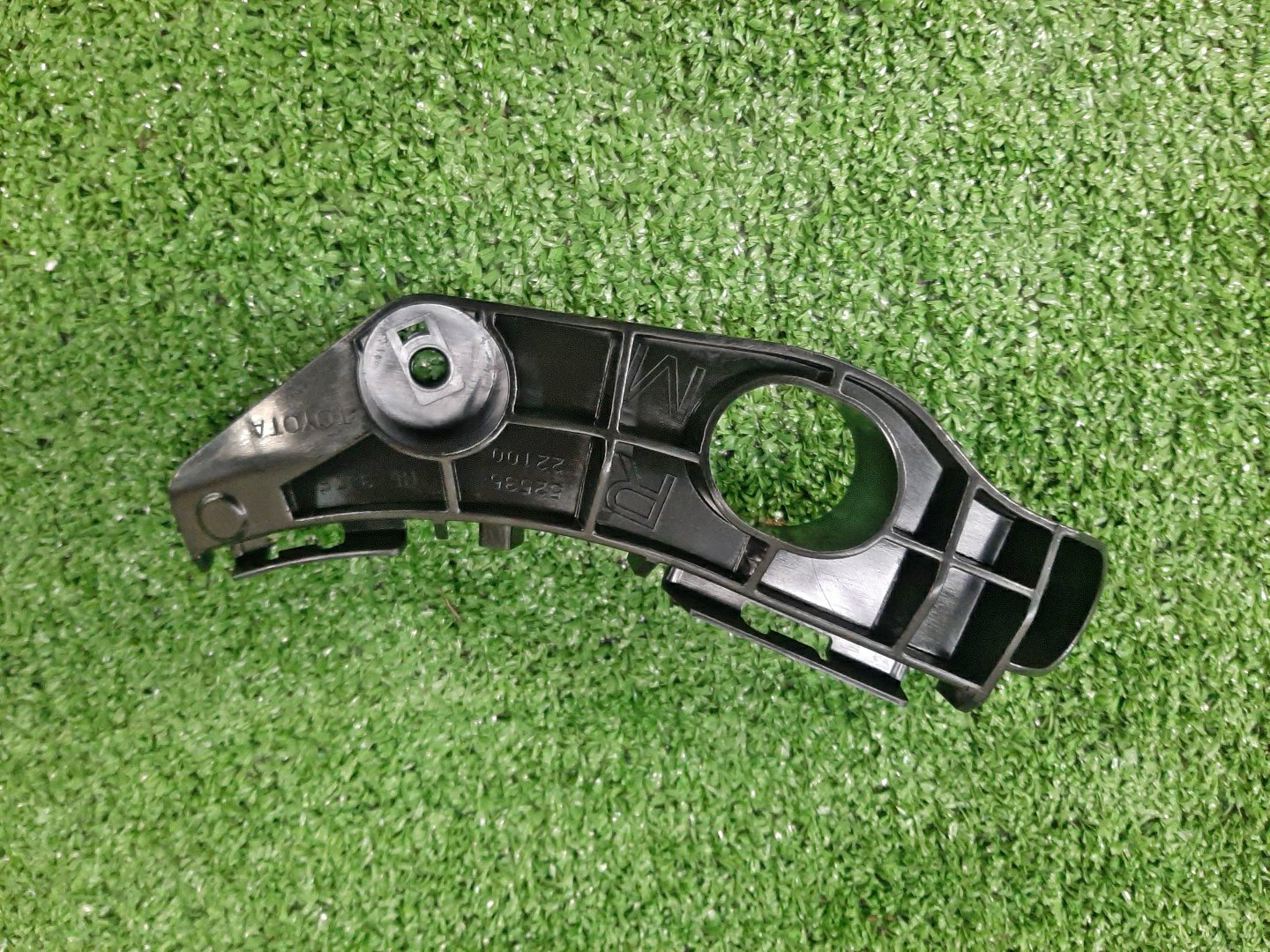 Крепление бампера правое переднее TOYOTA MARK X GRX133 52535-22100 1 ракурс