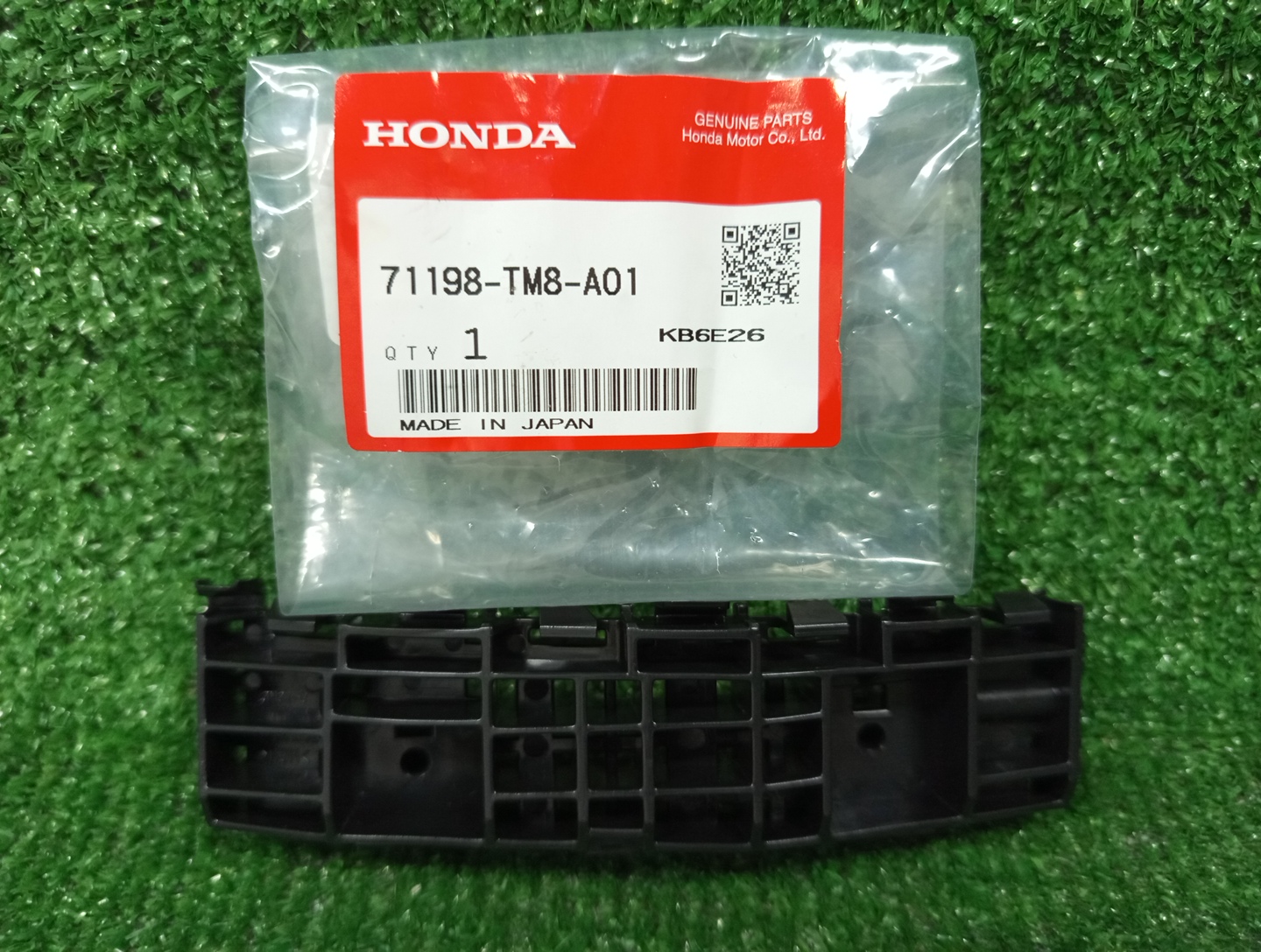 Крепление бампера левое переднее HONDA INSIGHT ZE3 71198-TM8-A01 1 ракурс