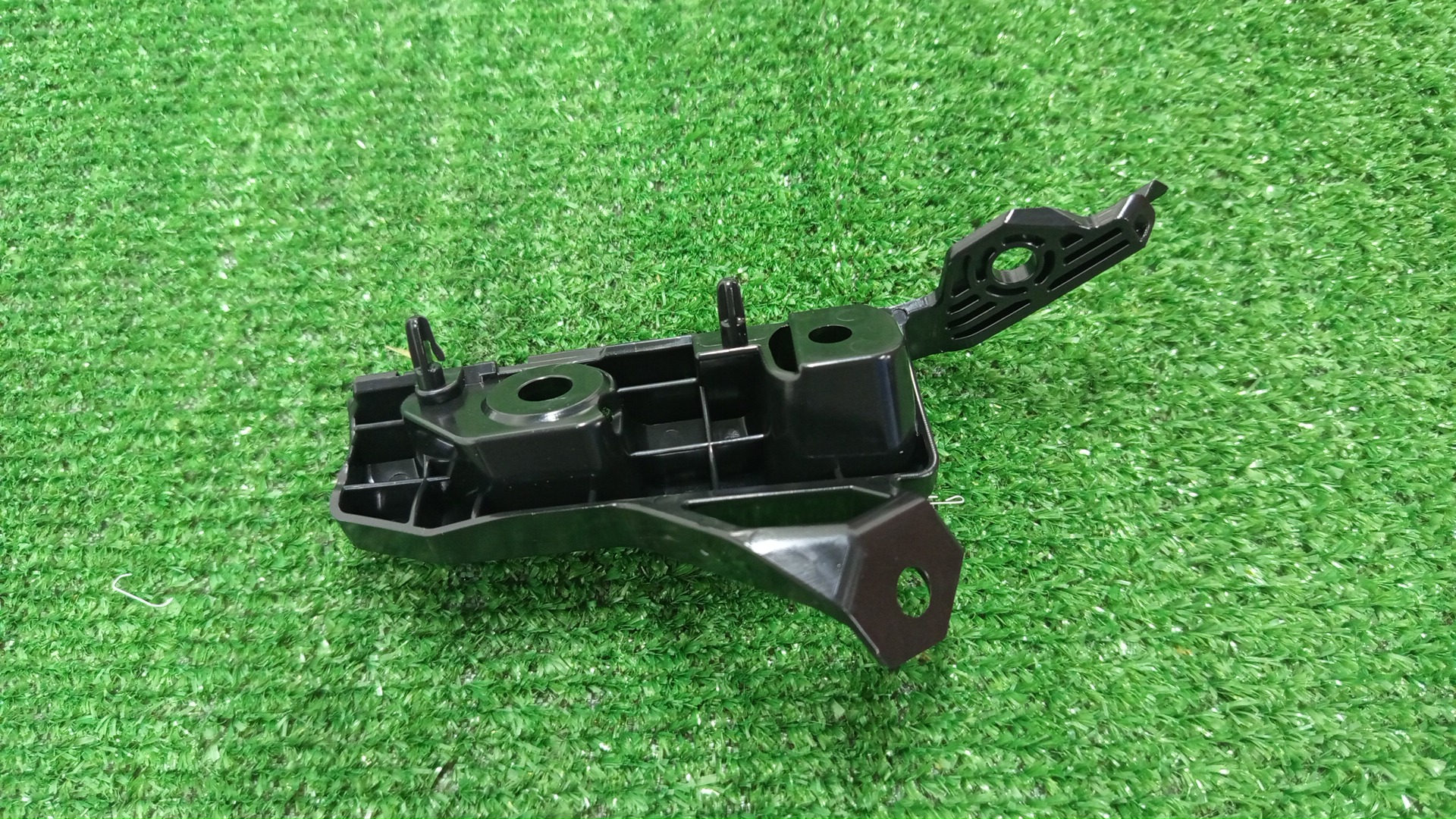 Крепление бампера правое переднее MAZDA ROADSTER ND5RC N314-50-0T1A 1 ракурс