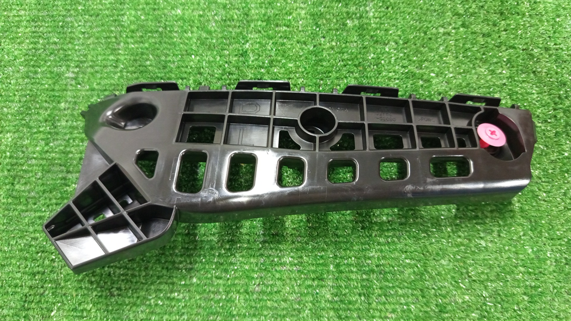 Крепление бампера левое переднее TOYOTA ALPHARD AGH30W 52116-58080 1 ракурс Крепление бампера левое переднее TOYOTA ALPHARD AGH30W 52116-58080 1 ракурс