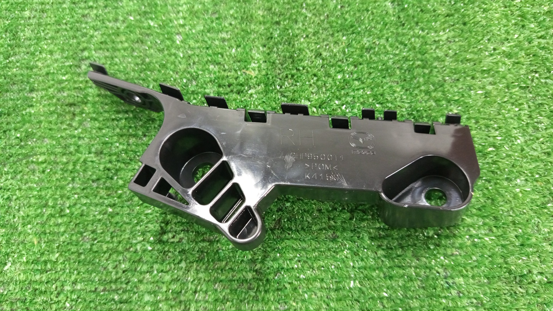 Крепление бампера правое переднее MAZDA ATENZA, MAZDA 6, 6 GJ2AW, GJ5FW, GJEFW, GJ2FW, GJ5FP, GJEFP, GJ2FP, GJ2AP, GJ526, GJ523 GHP9-50-0T1B 1 ракурс