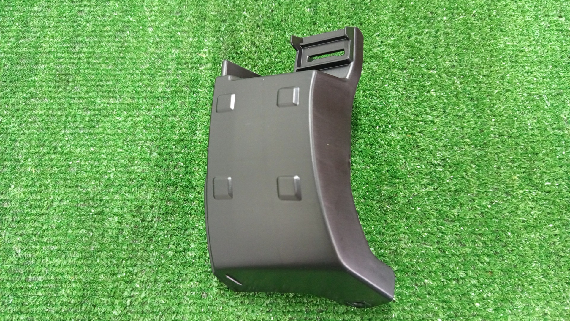 Крепление бампера правое переднее TOYOTA HARRIER AXUH80 52413-48010 1 ракурс