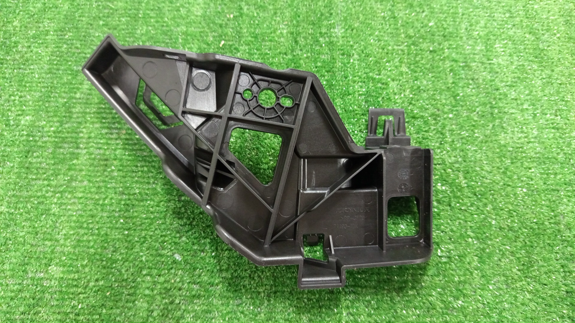 Крепление бампера левое переднее HONDA CR-V RW2 71190-TDK-003 1 ракурс