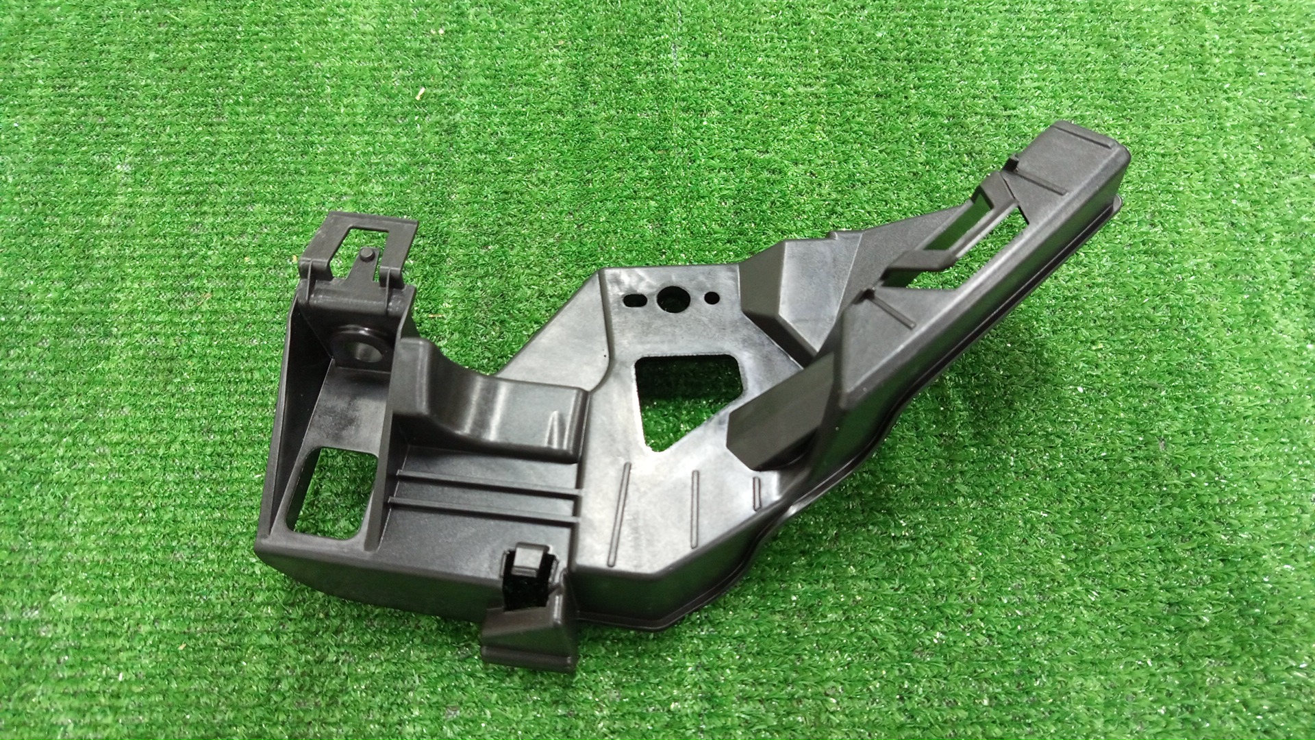 Крепление бампера левое переднее HONDA CR-V RW2 71190-TDK-003 2 ракурс
