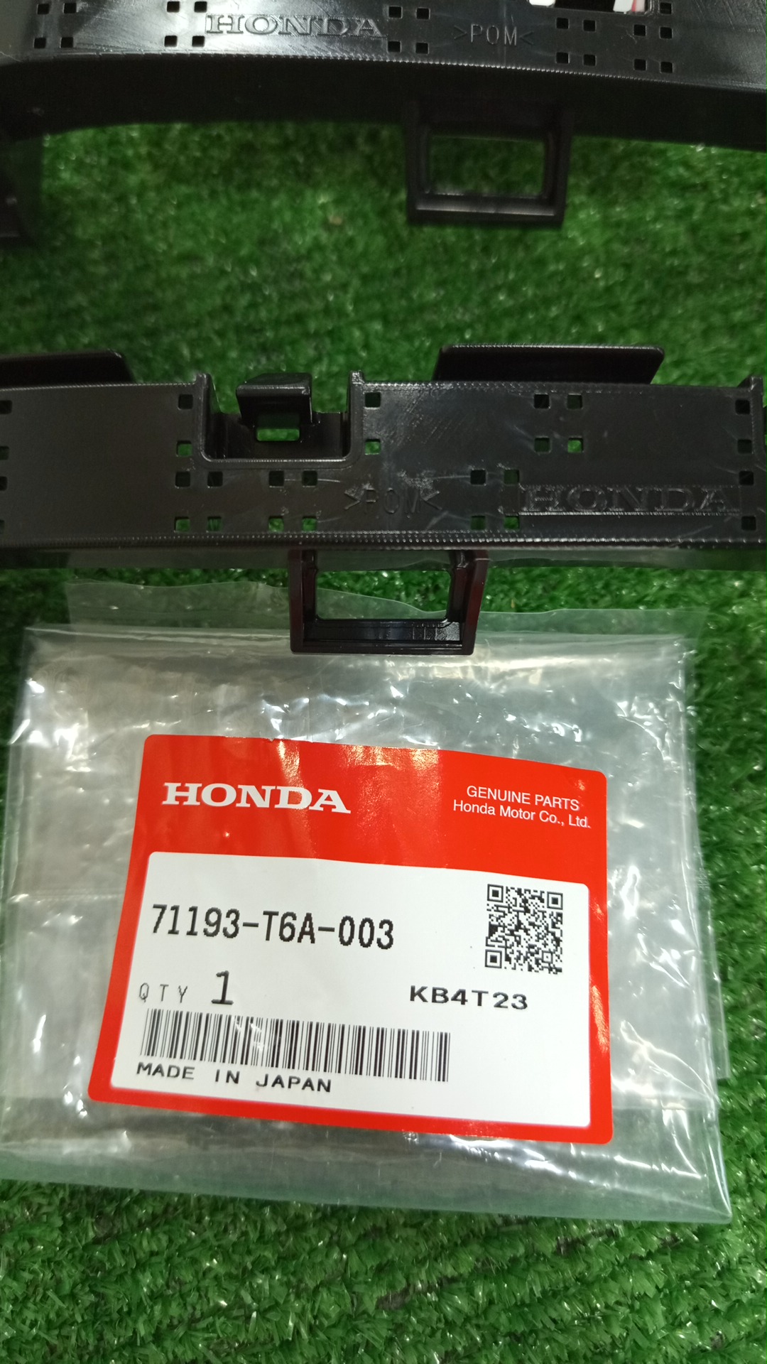 Крепление бампера левое переднее HONDA ODYSSEY RC1 71193-T6A-003 71198-T6A-003 3 ракурс