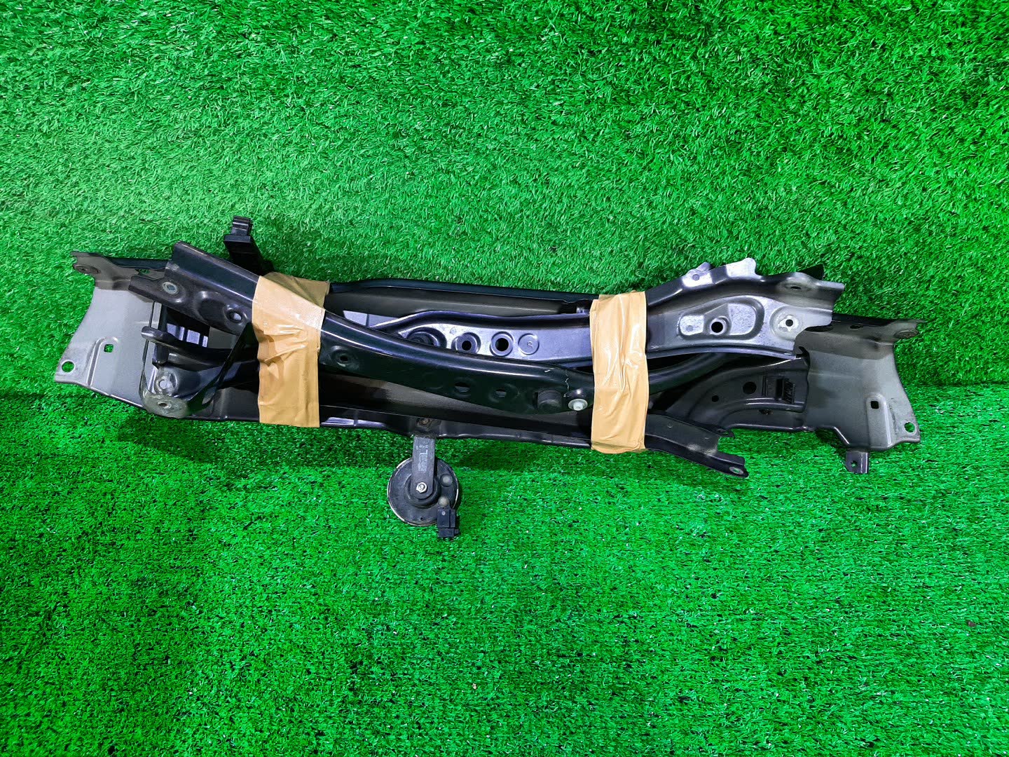 Планка телевизора TOYOTA SPADE NCP145 2 ракурс