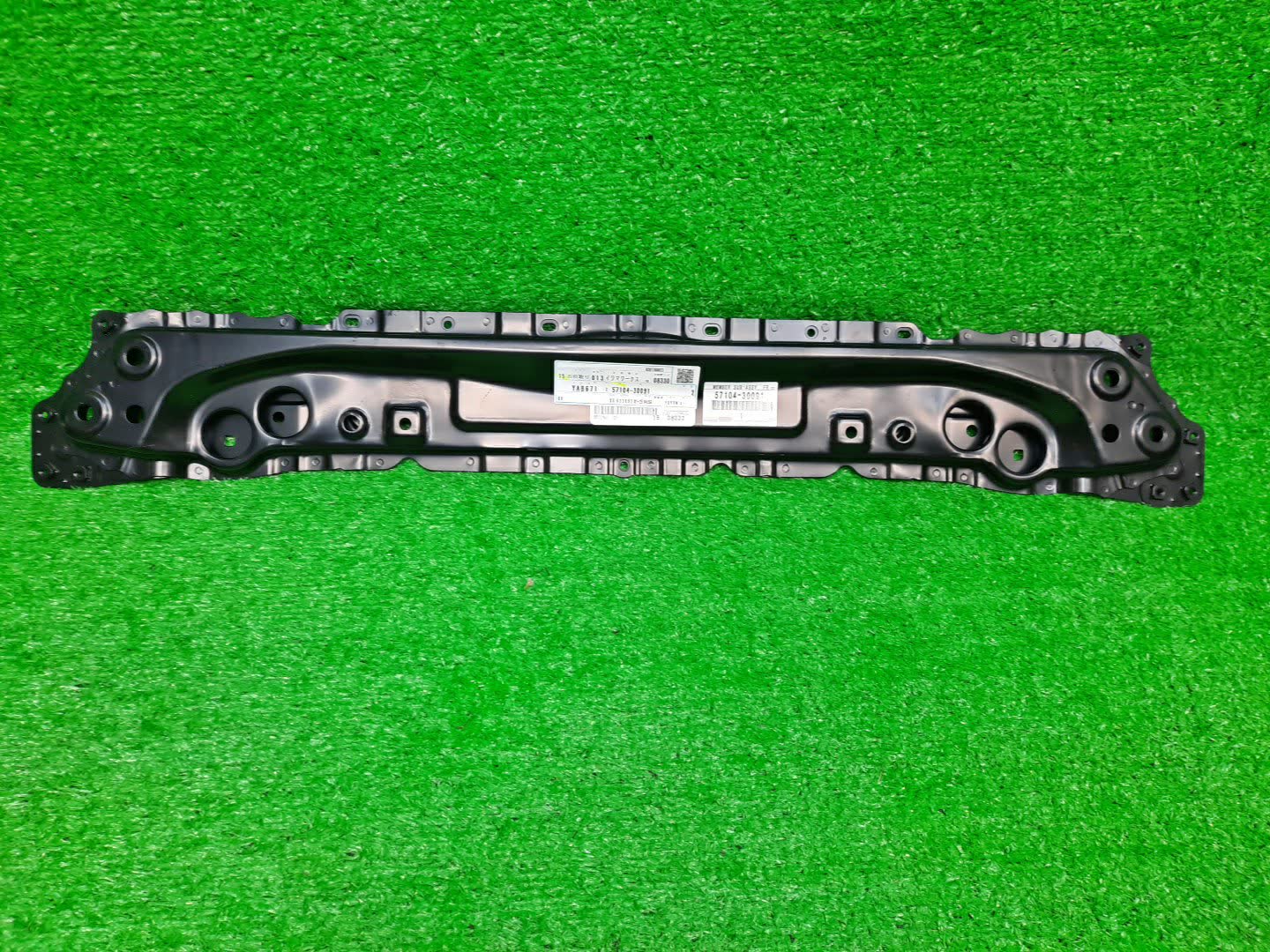 Планка телевизора TOYOTA CROWN AWS210 57104-30091 1 ракурс