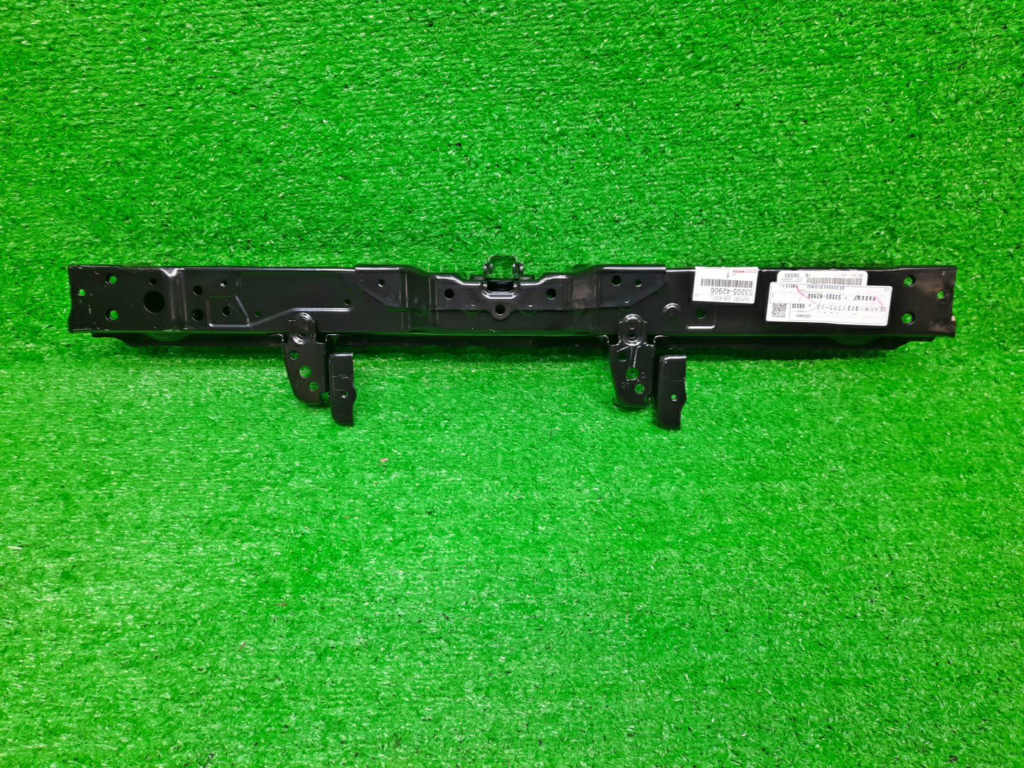 Планка телевизора передняя TOYOTA RAV4 AXAH52 53205-42906 1 ракурс