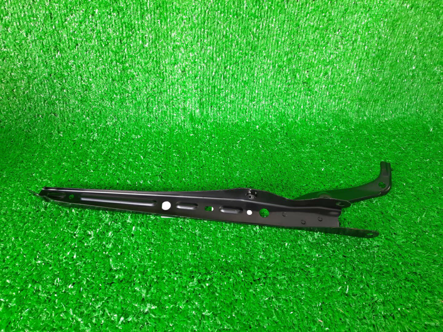 Планка телевизора TOYOTA CROWN AWS210 53208-30080 2 ракурс