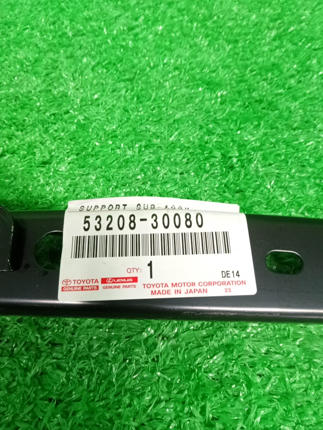 Планка телевизора TOYOTA CROWN AWS210 53208-30080 5 ракурс