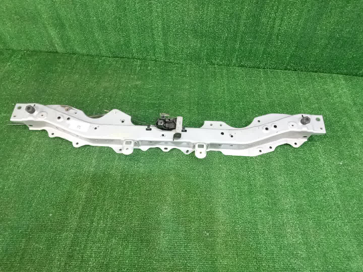 Планка телевизора передняя SUZUKI SWIFT ZD53S, ZD83S, ZC13S, ZC43S, ZC83S, ZC53S, ZC33S 1 ракурс