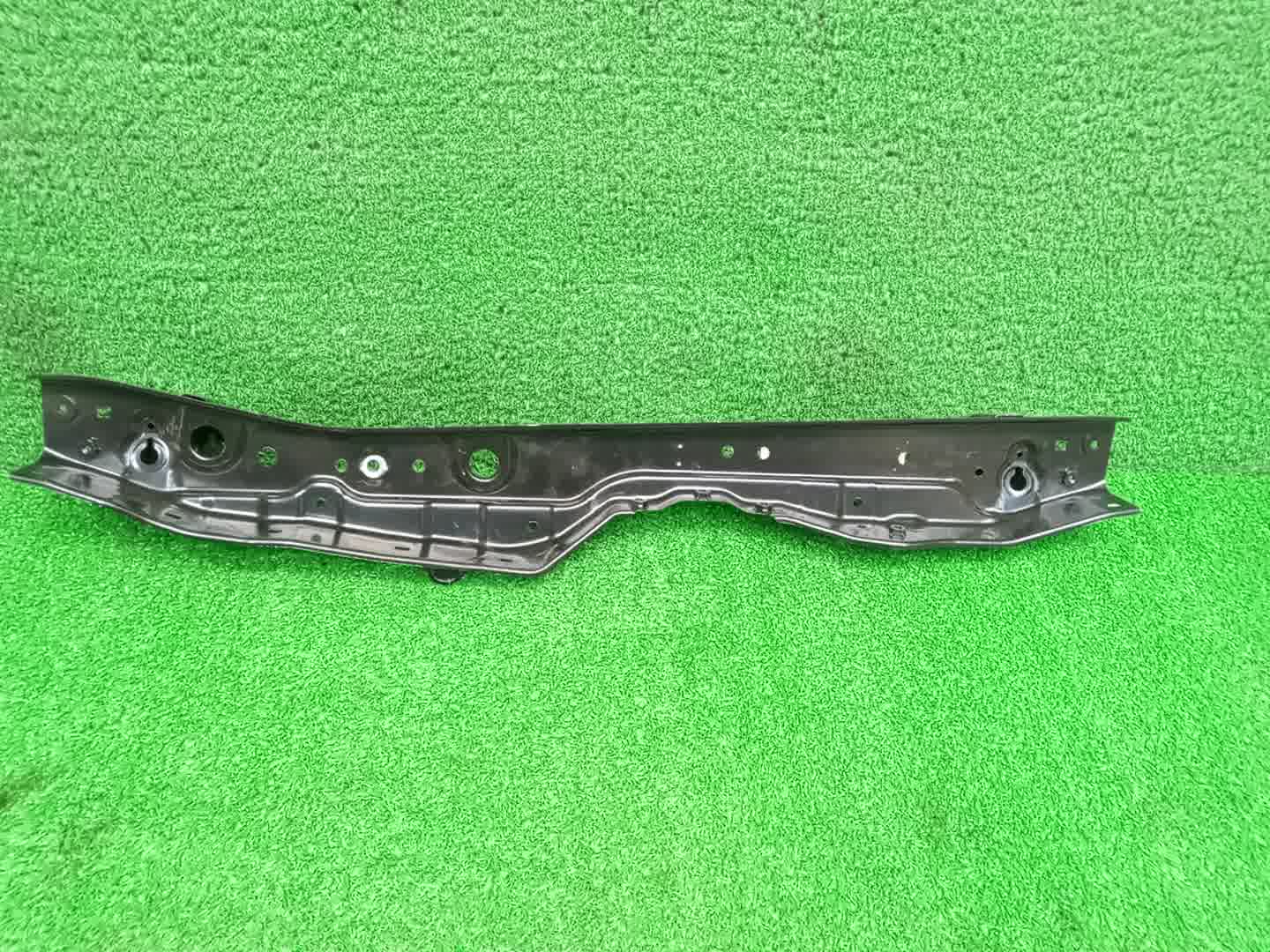 Планка телевизора TOYOTA TANK M900A 53205-B1060 2 ракурс