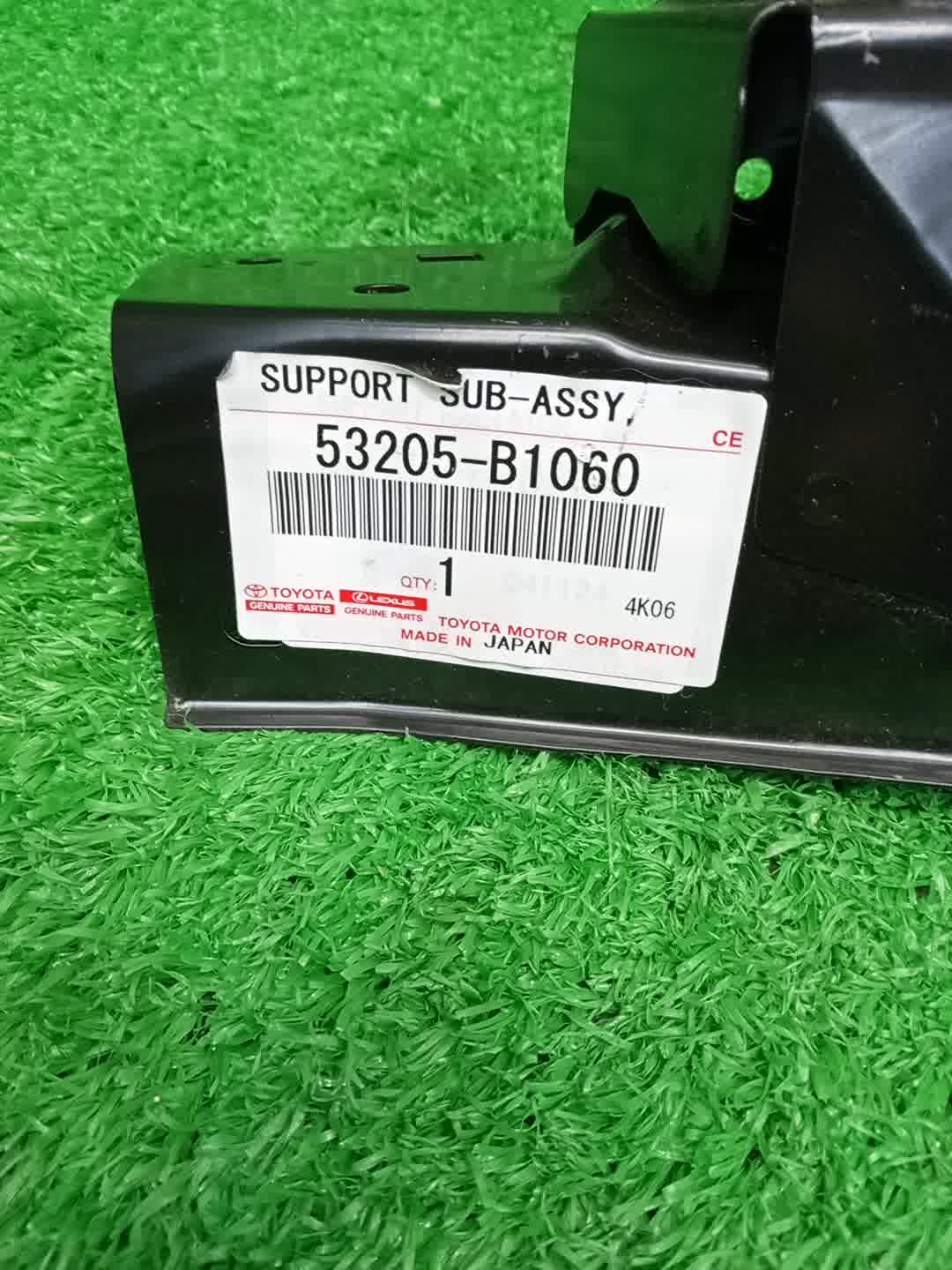 Планка телевизора TOYOTA TANK M900A 53205-B1060 3 ракурс