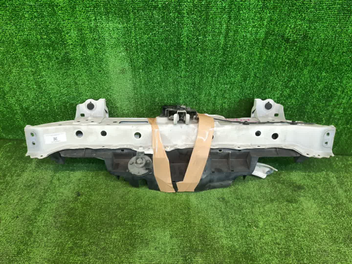 Планка телевизора TOYOTA BELTA SCP92 3 ракурс