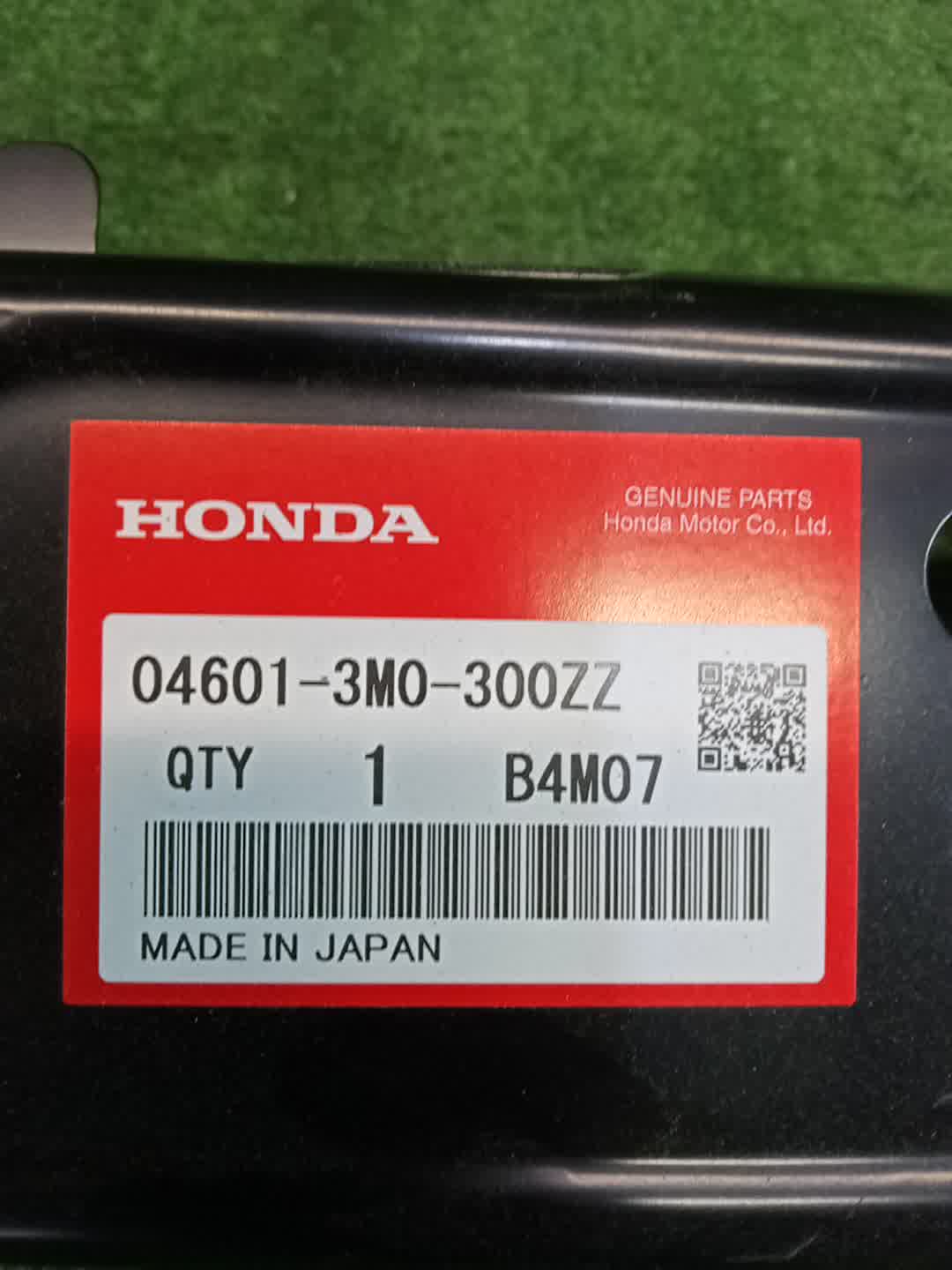 Планка телевизора HONDA VEZEL RV6 04601-3M0-300ZZ 3 ракурс
