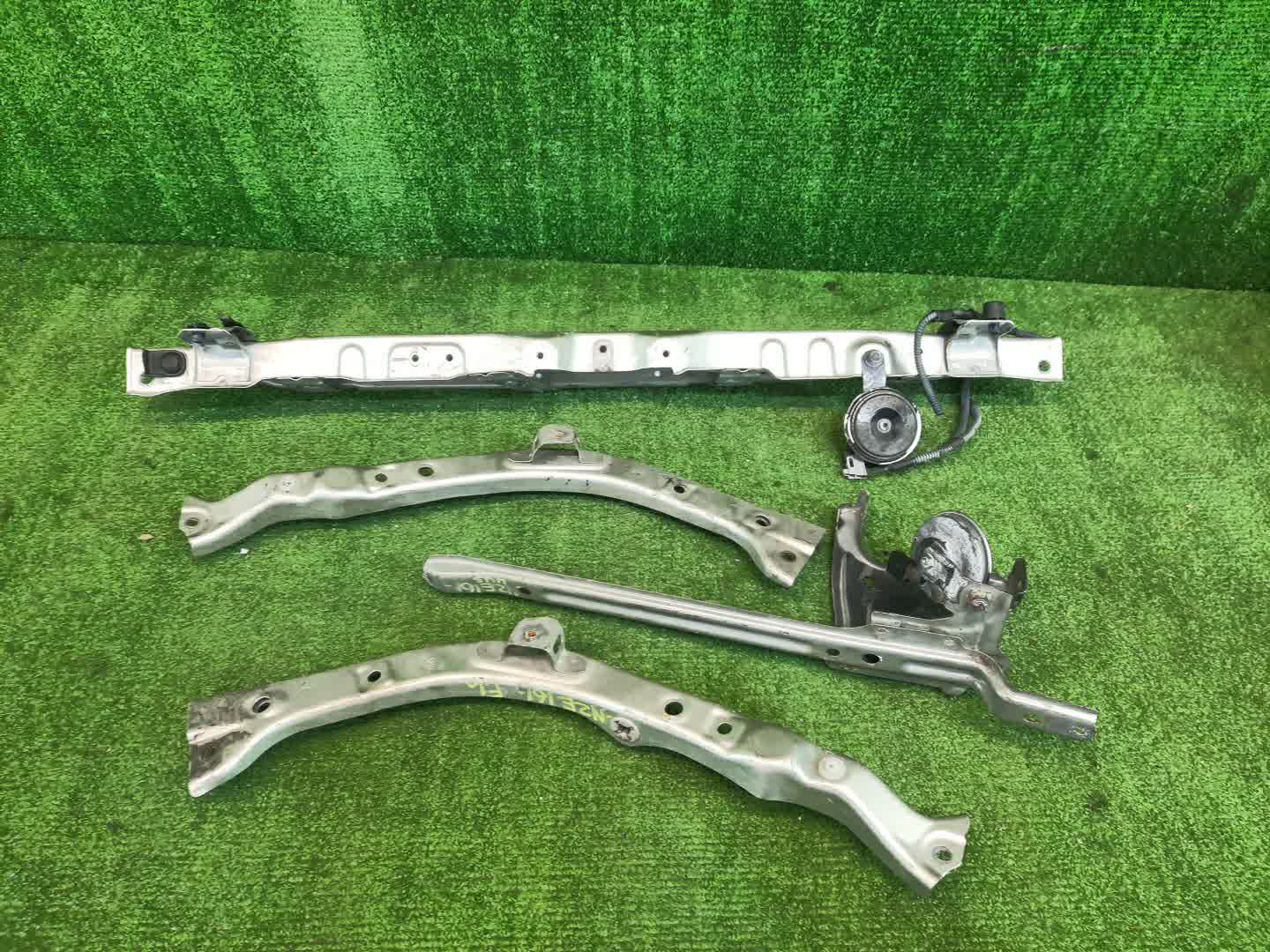 Планка телевизора TOYOTA COROLLA FIELDER NZE161G 1 ракурс