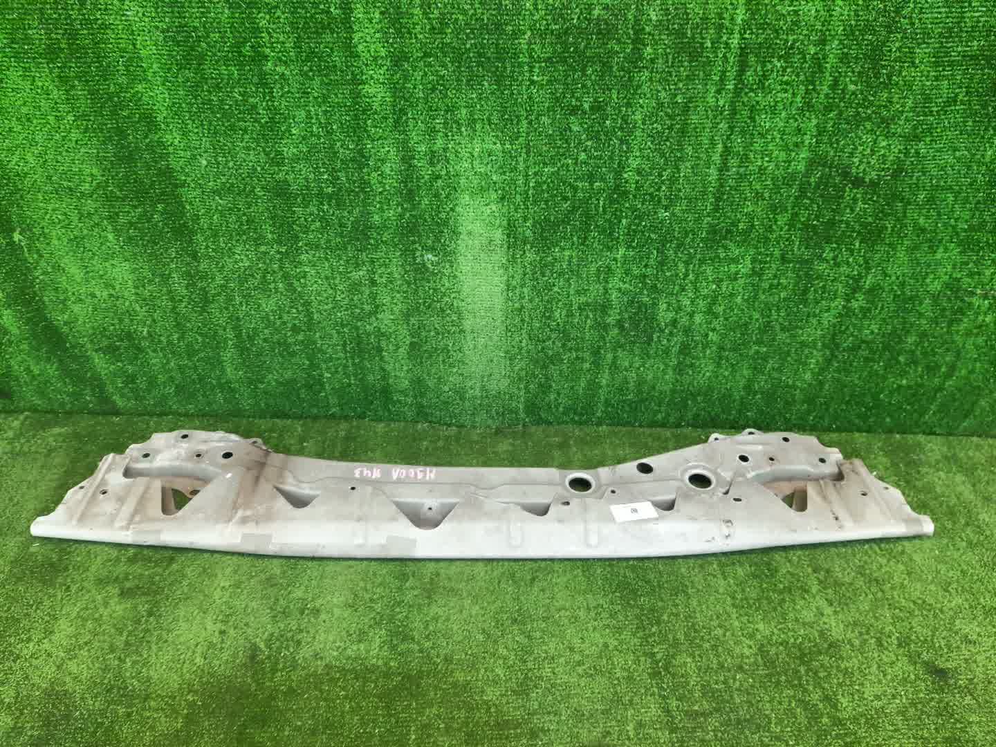 Планка телевизора TOYOTA TANK M900A 1 ракурс