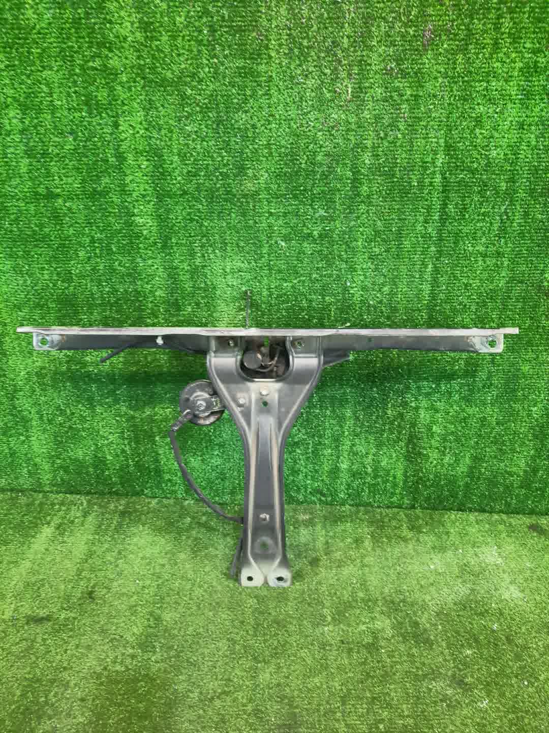 Планка телевизора передняя SUBARU IMPREZA GP7 2 ракурс