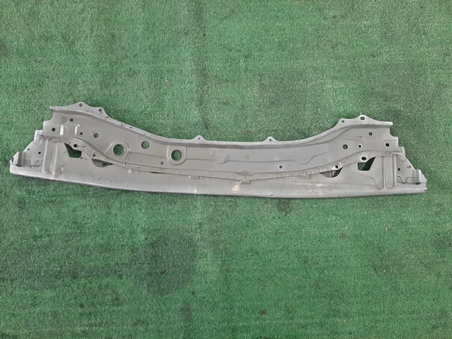 Планка телевизора TOYOTA TANK M900A 2 ракурс