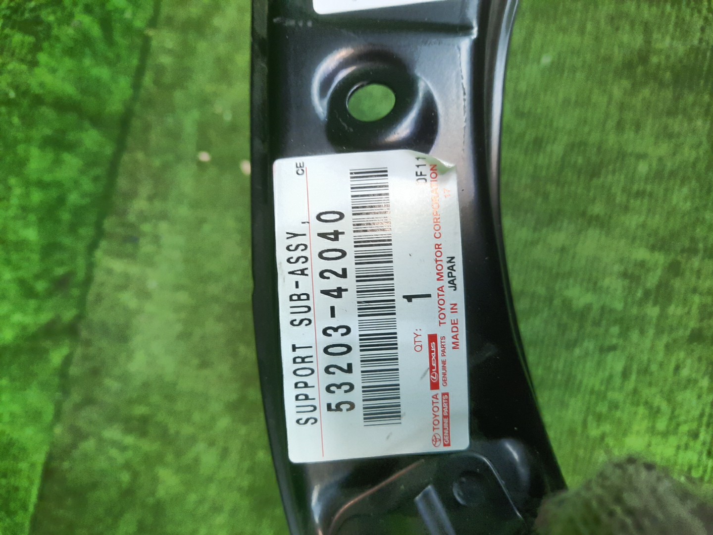 Планка телевизора левая TOYOTA RAV4 ASA42 53203-42040 3 ракурс