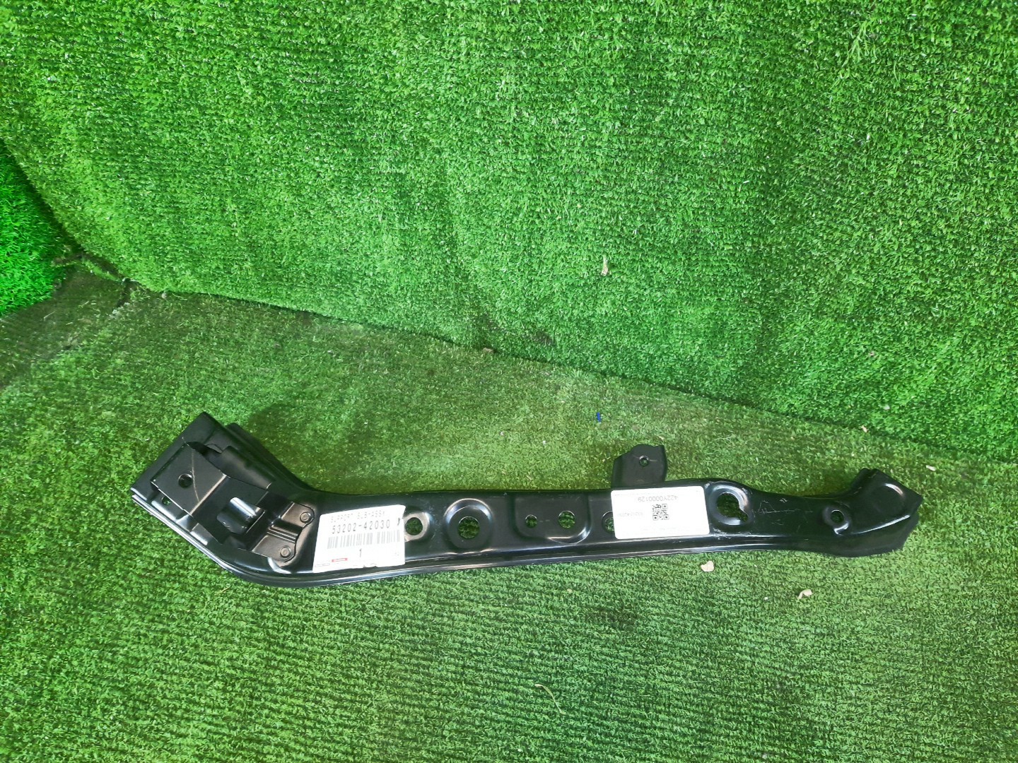 Планка телевизора правая TOYOTA RAV4 ASA42 53202-42030 4 ракурс