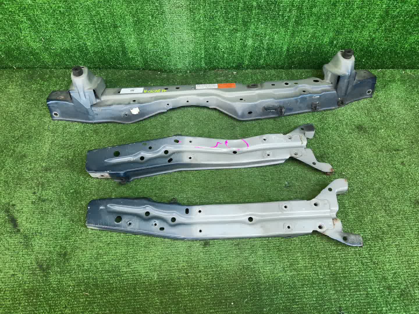 Планка телевизора TOYOTA TANK M900A 1 ракурс
