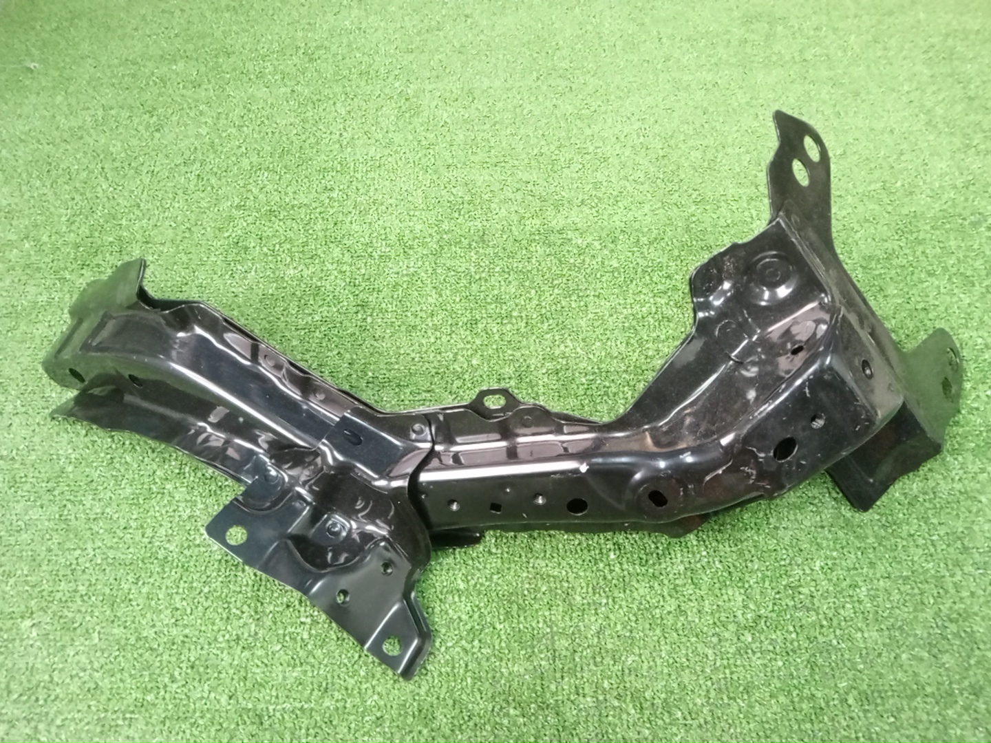 Планка телевизора правая LEXUS UX250H MZAH10 53705-47901 2 ракурс