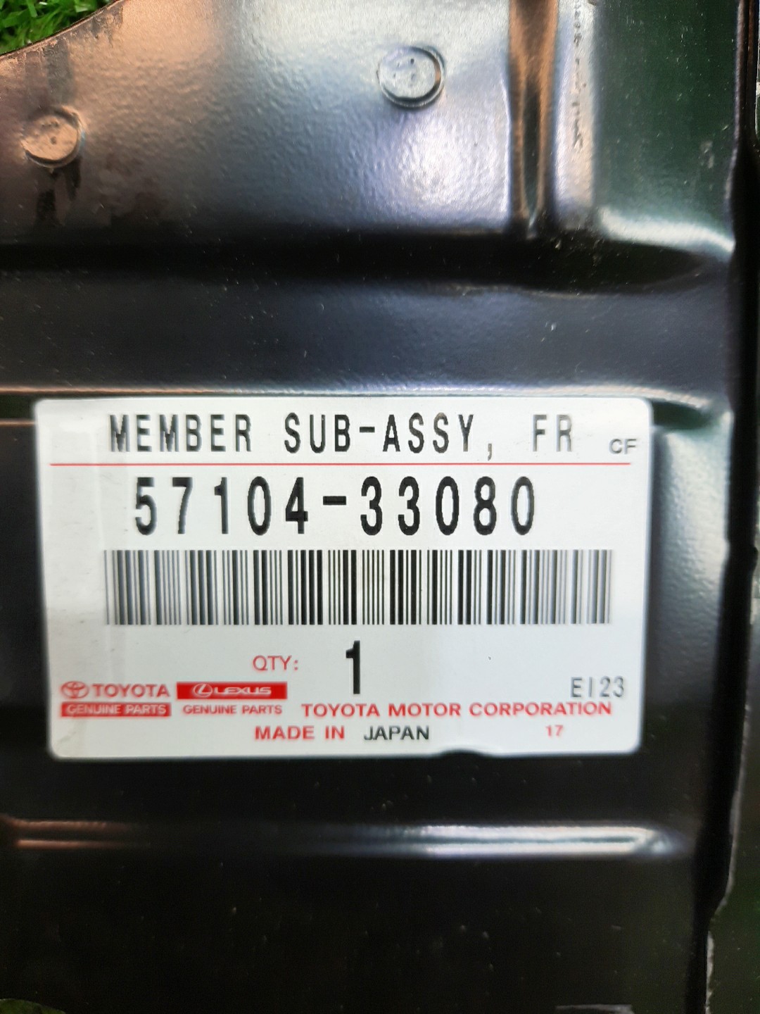 Планка телевизора TOYOTA CROWN AZSH35 57104-33080 3 ракурс