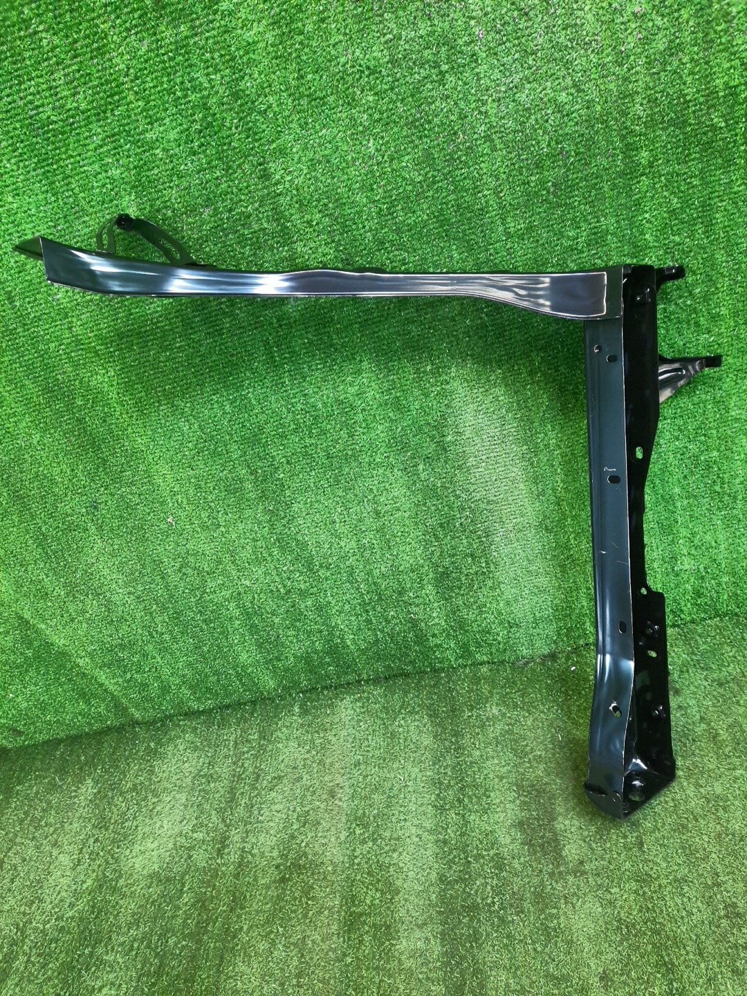 Планка телевизора левая TOYOTA CAMRY AXVH80 53203-33903 2 ракурс
